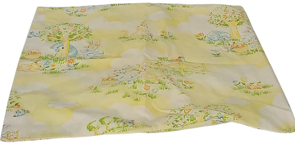 1978 Dundee Mills Vintage Baby Toddler Pillowcase Yellow Bear Duck Bunny